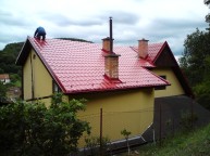 Výměna střešního pláště na rodinném domě.